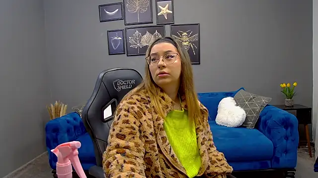 Katewalker  online show from 02.03.25