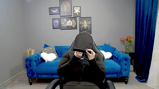 Katewalker  online show from 03.05.25