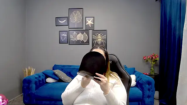 Katewalker  online show from 03.06.25