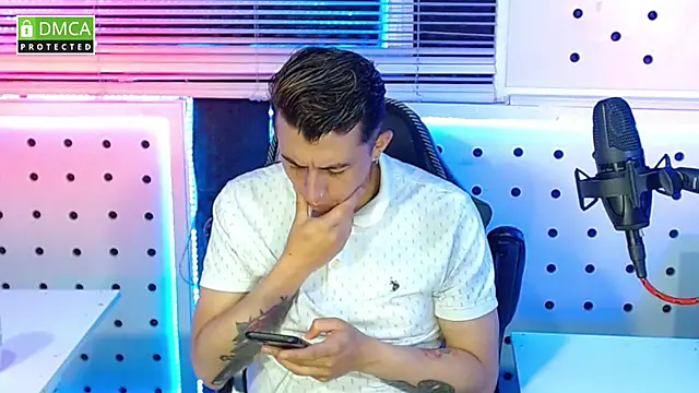 Darko0717 online show from 10.25.25