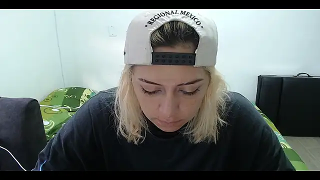 MommyMiaWs online show from 02.21.25