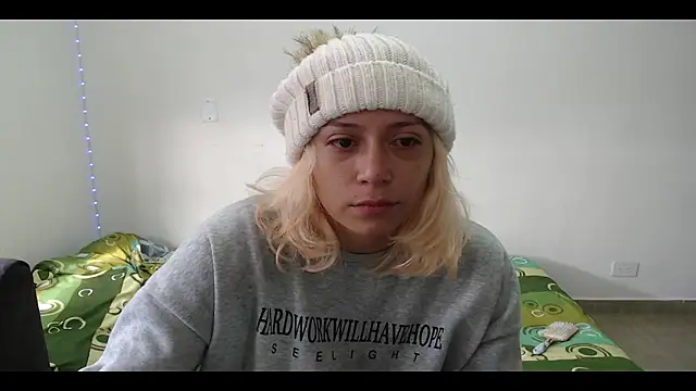 MommyMiaWs online show from 02.22.25