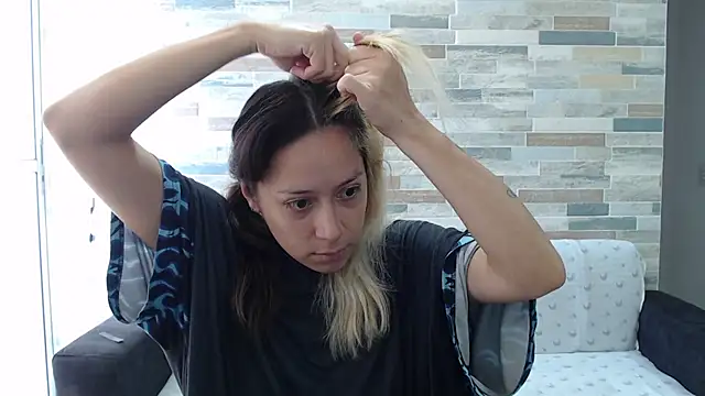 MommyMiaWs online show from 10.05.25