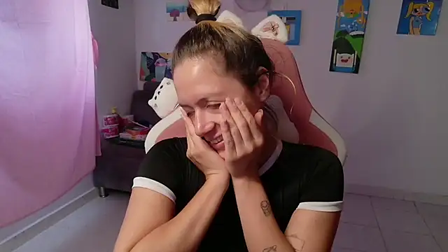 Snapshot of MommyMiaWs chatting on 02.07.26 MommyMiaWs online show from 02.07.26