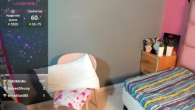 Snapshot of samanthaanderson_ chatting on 02.05.25 samanthaanderson online show from 02.05.25