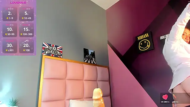 Snapshot of samanthaanderson_ chatting on 02.11.25 samanthaanderson online show from 02.11.25