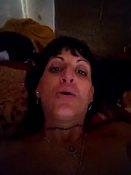 estefyzapata online show from 10.14.25