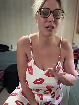 Leanymphoo online show from 10.03.25