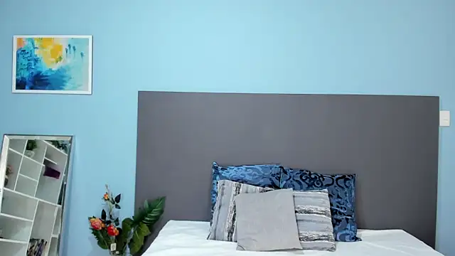 Snapshot of kylie_reyes chatting on 10.18.25 kylie reyes online show from 10.18.25