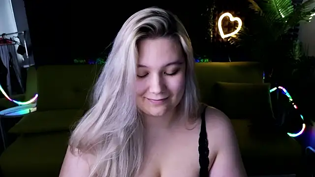 DjennaPalme online show from 12.18.24