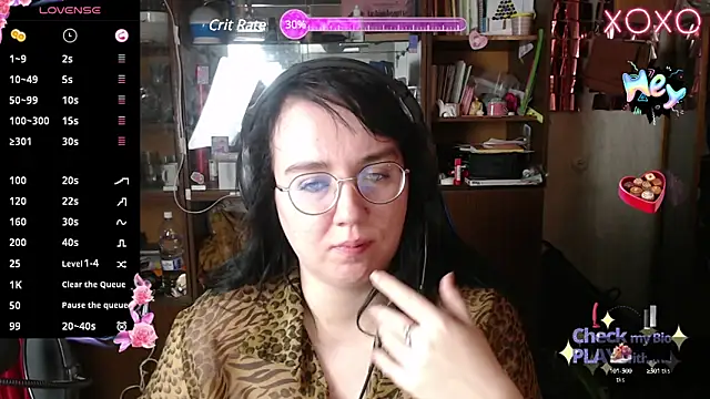 Snapshot of LeonaHarrison chatting on 02.18.25 LeonaHarrison online show from 02.18.25