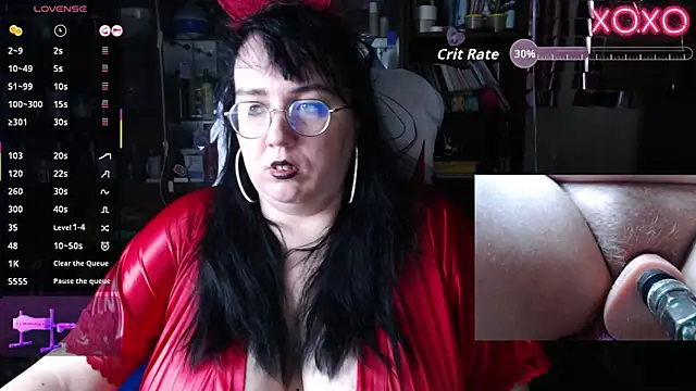 Snapshot of LeonaHarrison chatting on 10.16.25 LeonaHarrison online show from 10.16.25