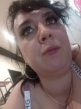 Snapshot of LeonaHarrison chatting on 10.19.25 LeonaHarrison online show from 10.19.25