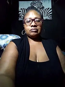 Snapshot of YELLOW_BONE chatting on 12.05.24 YELLOW BONE online show from 12.05.24