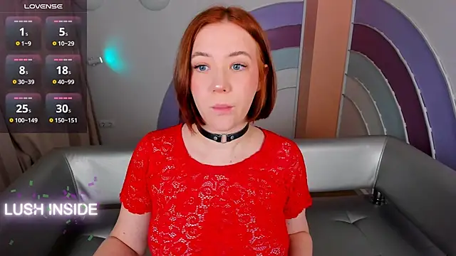 Snapshot of Pretty_Alison chatting on 12.12.24 Pretty Alison online show from 12.12.24