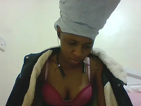Snapshot of sabssexy chatting on 06.15.26 sabssexy online show from 06.15.26
