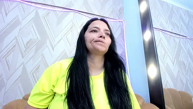 veronica salas online show from 02.18.25