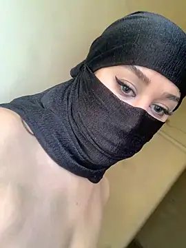 Snapshot of Taimaaa chatting on 10.25.25 Taimaaa online show from 10.25.25