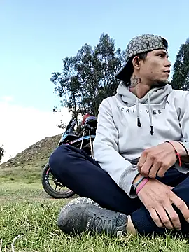 Juam22 online show from 12.20.25