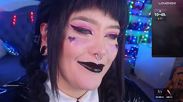 wickedxqueen online show from 12.20.24