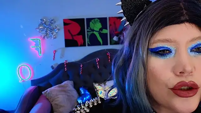 wickedxqueen online show from 12.28.24