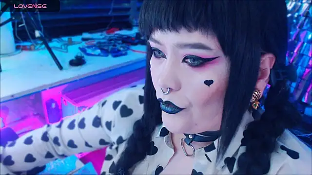 wickedxqueen online show from 01.31.25