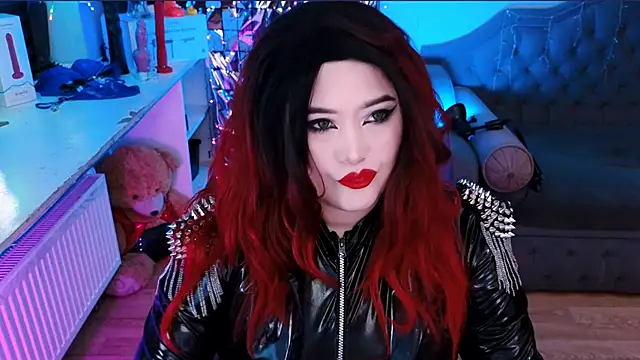 wickedxqueen online show from 02.17.25