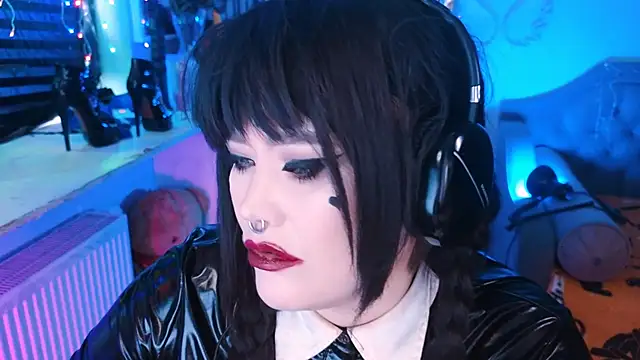 wickedxqueen online show from 03.01.25