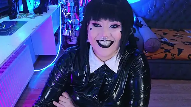 wickedxqueen online show from 03.14.25