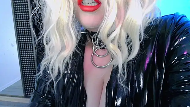 wickedxqueen online show from 02.15.26