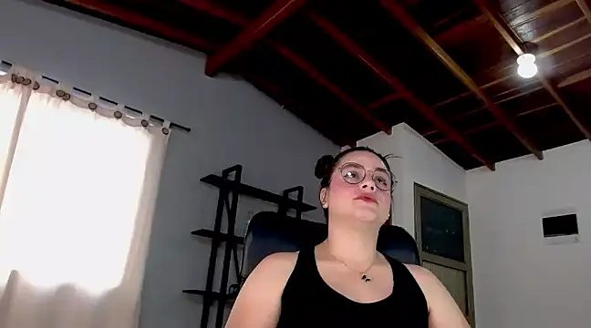 maela1 online show from 01.05.25