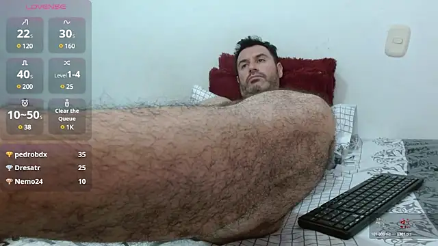 Snapshot of rodrher81 chatting on 01.11.25 rodrher81 online show from 01.11.25