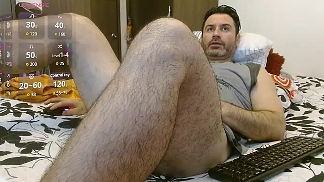 Snapshot of rodrher81 chatting on 10.09.25 rodrher81 online show from 10.09.25