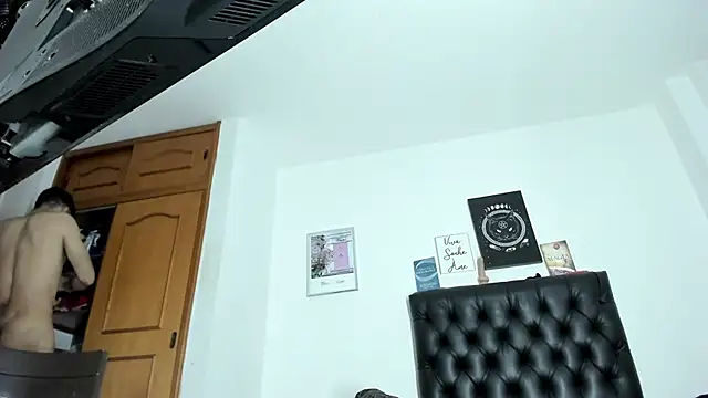 JohanyLatino online show from 02.21.25