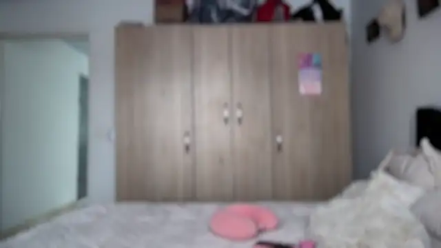 Sara Squirting Heels online show from 02.03.25