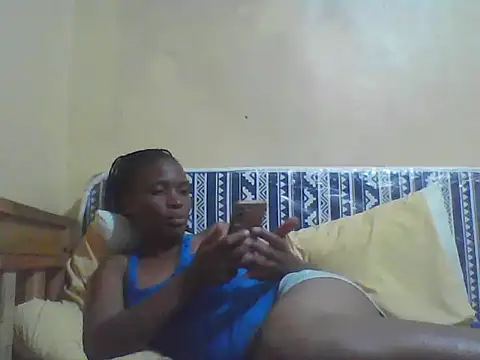 Snapshot of Smillie_prety chatting on 04.22.26 Smillie prety online show from 04.22.26