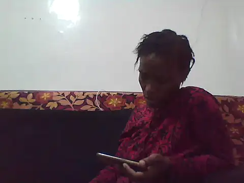 Snapshot of Smillie_prety chatting on 05.21.26 Smillie prety online show from 05.21.26