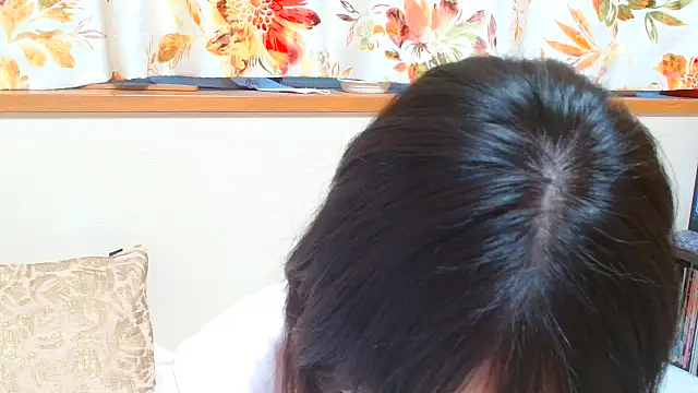 Snapshot of liliyRiSAcha-n chatting on 10.20.25 liliyRiSAcha-n online show from 10.20.25