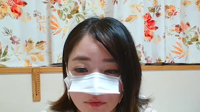 Snapshot of liliyRiSAcha-n chatting on 11.12.25 liliyRiSAcha-n online show from 11.12.25