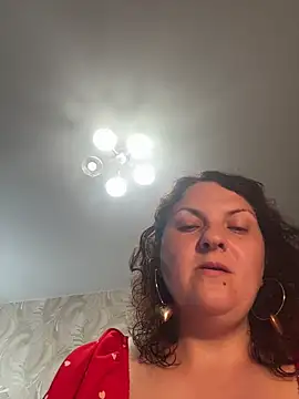 Snapshot of Taisia_W chatting on 07.16.26 Taisia W online show from 07.16.26