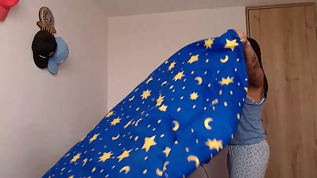 Snapshot of lady_hot2xx chatting on 02.13.26 lady hot2xx online show from 02.13.26