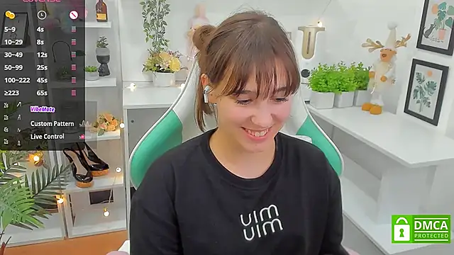  Eliizabeth  online show from 03.18.25