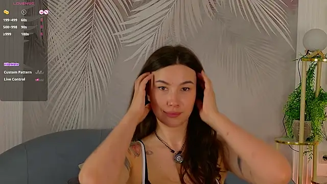 Snapshot of Marie_Diaze chatting on 06.18.26 Marie Diaze online show from 06.18.26