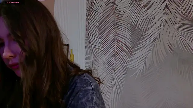 Snapshot of Marie_Diaze chatting on 06.21.26 Marie Diaze online show from 06.21.26