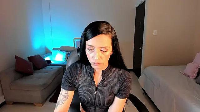 Kristen Garner online show from 02.07.26