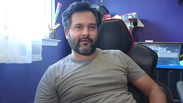 Snapshot of Sakhtlaundaz chatting on 01.14.25 Sakhtlaundaz online show from 01.14.25