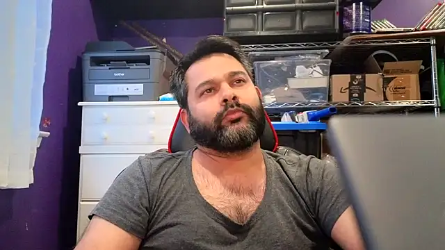 Snapshot of Sakhtlaundaz chatting on 11.10.25 Sakhtlaundaz online show from 11.10.25