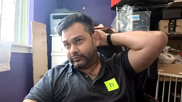 Snapshot of Sakhtlaundaz chatting on 04.30.26 Sakhtlaundaz online show from 04.30.26