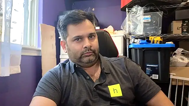 Snapshot of Sakhtlaundaz chatting on 04.30.26 Sakhtlaundaz online show from 04.30.26