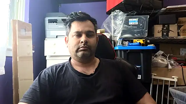 Snapshot of Sakhtlaundaz chatting on 05.15.26 Sakhtlaundaz online show from 05.15.26